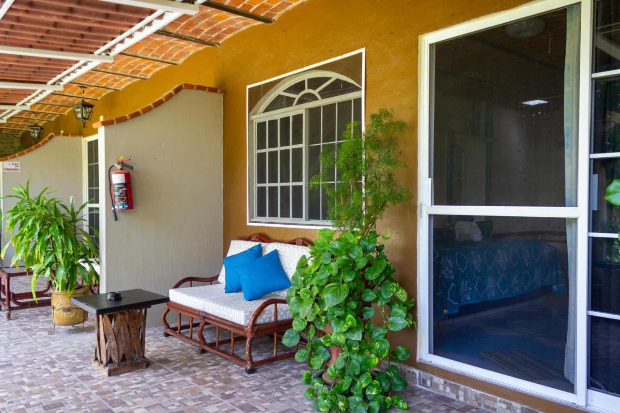 Casa De La Abuela Bed & Breakfast Ajijic Exterior foto